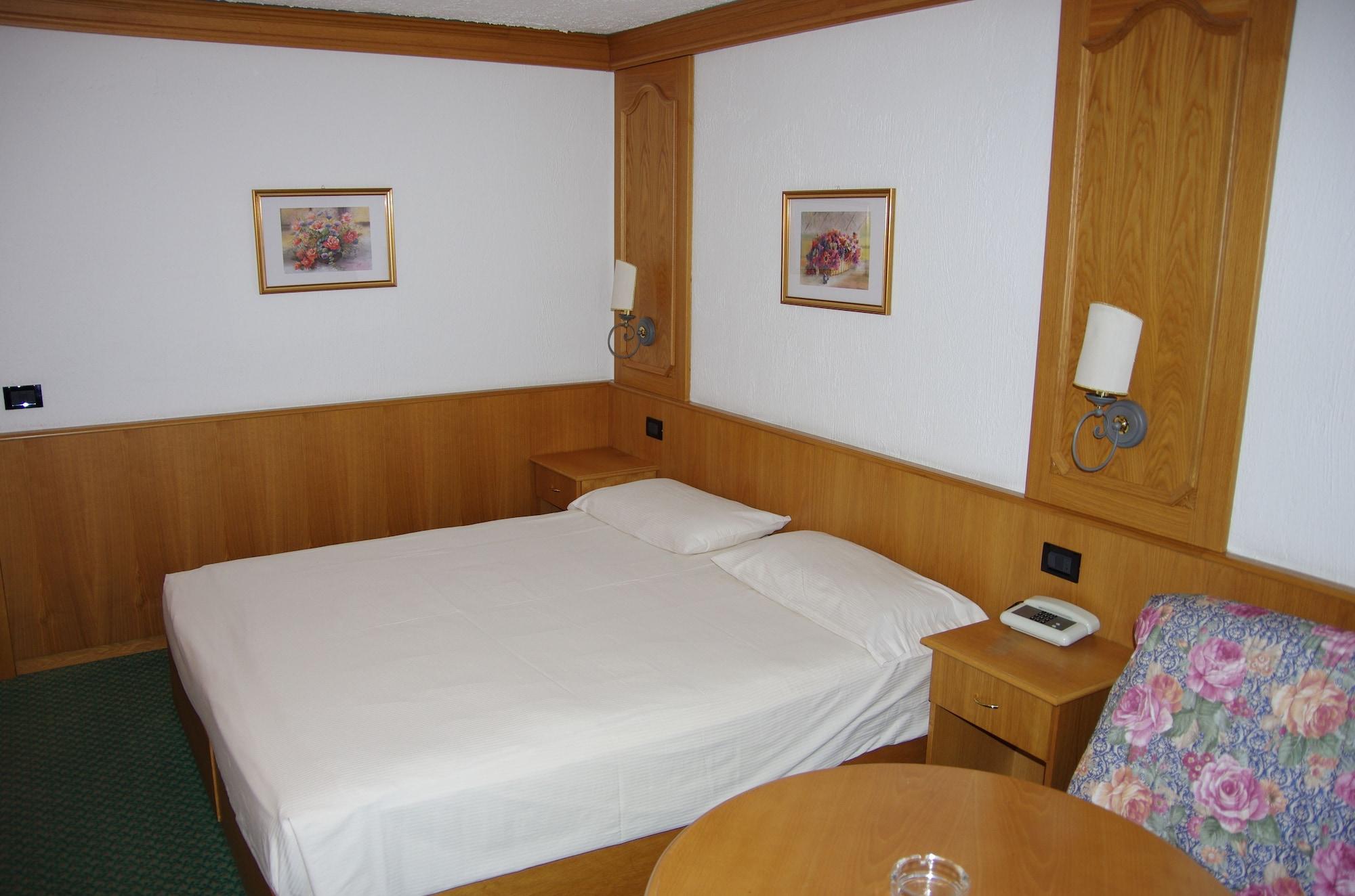 Hotel Intermonti Livigno Bagian luar foto