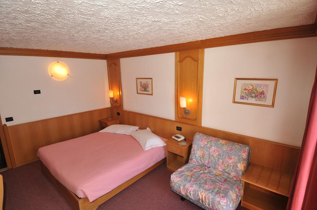 Hotel Intermonti Livigno Bagian luar foto