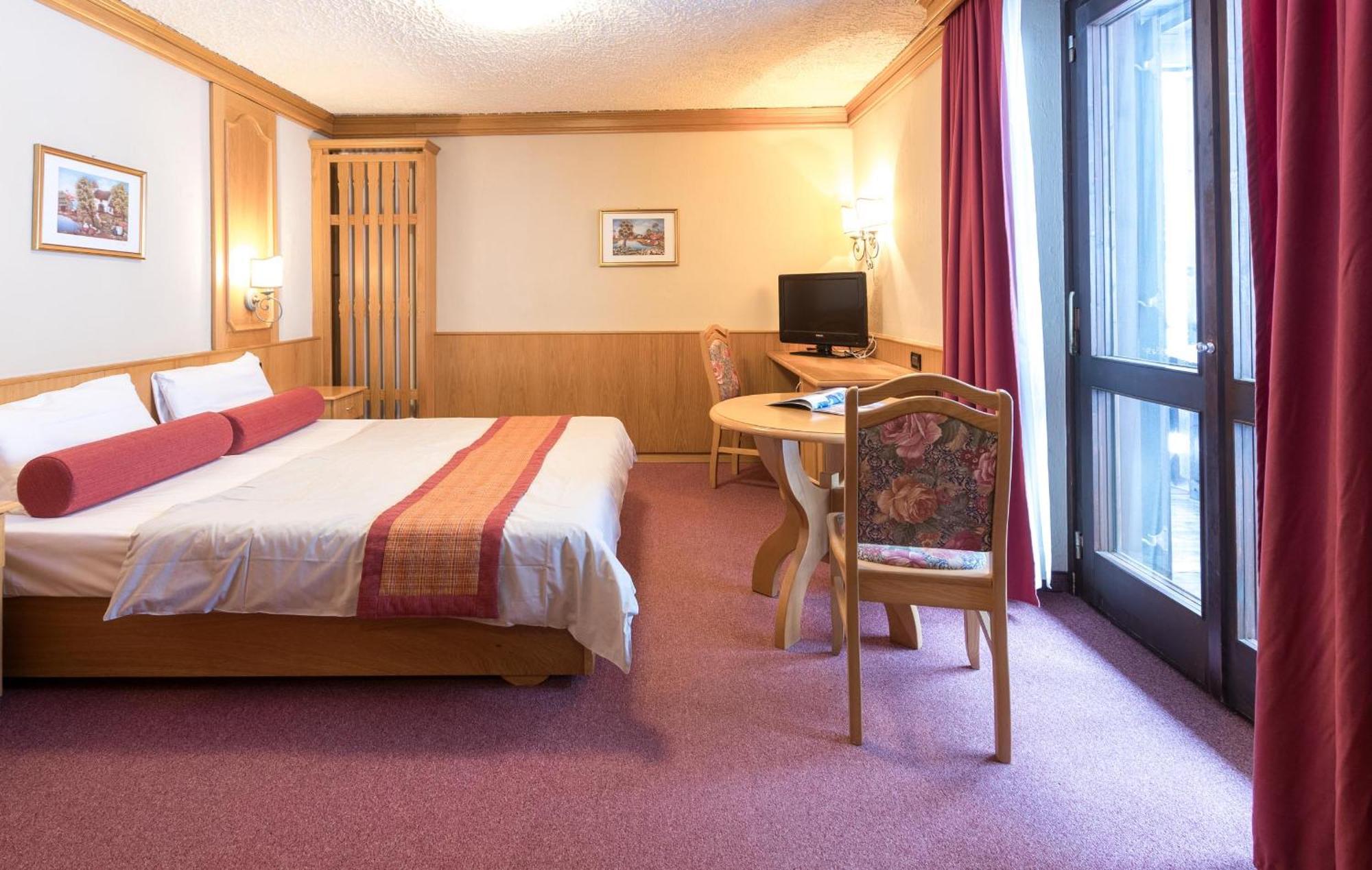 Hotel Intermonti Livigno Bagian luar foto