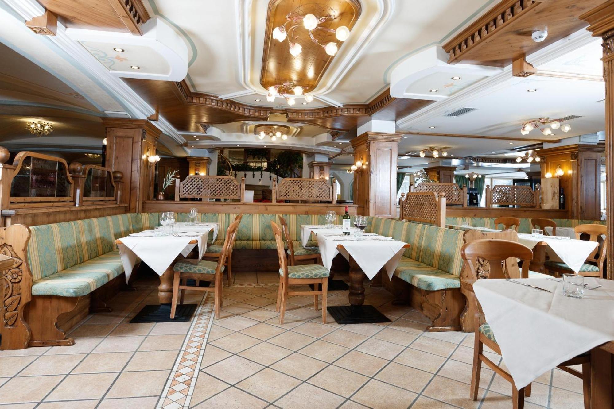 Hotel Intermonti Livigno Bagian luar foto