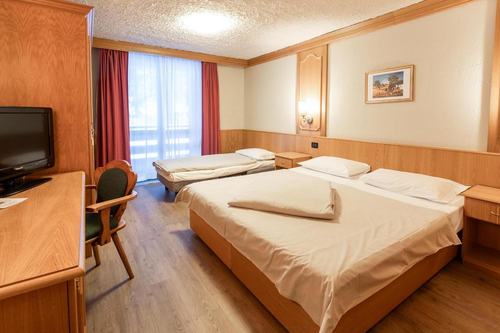 Hotel Intermonti Livigno Ruang foto