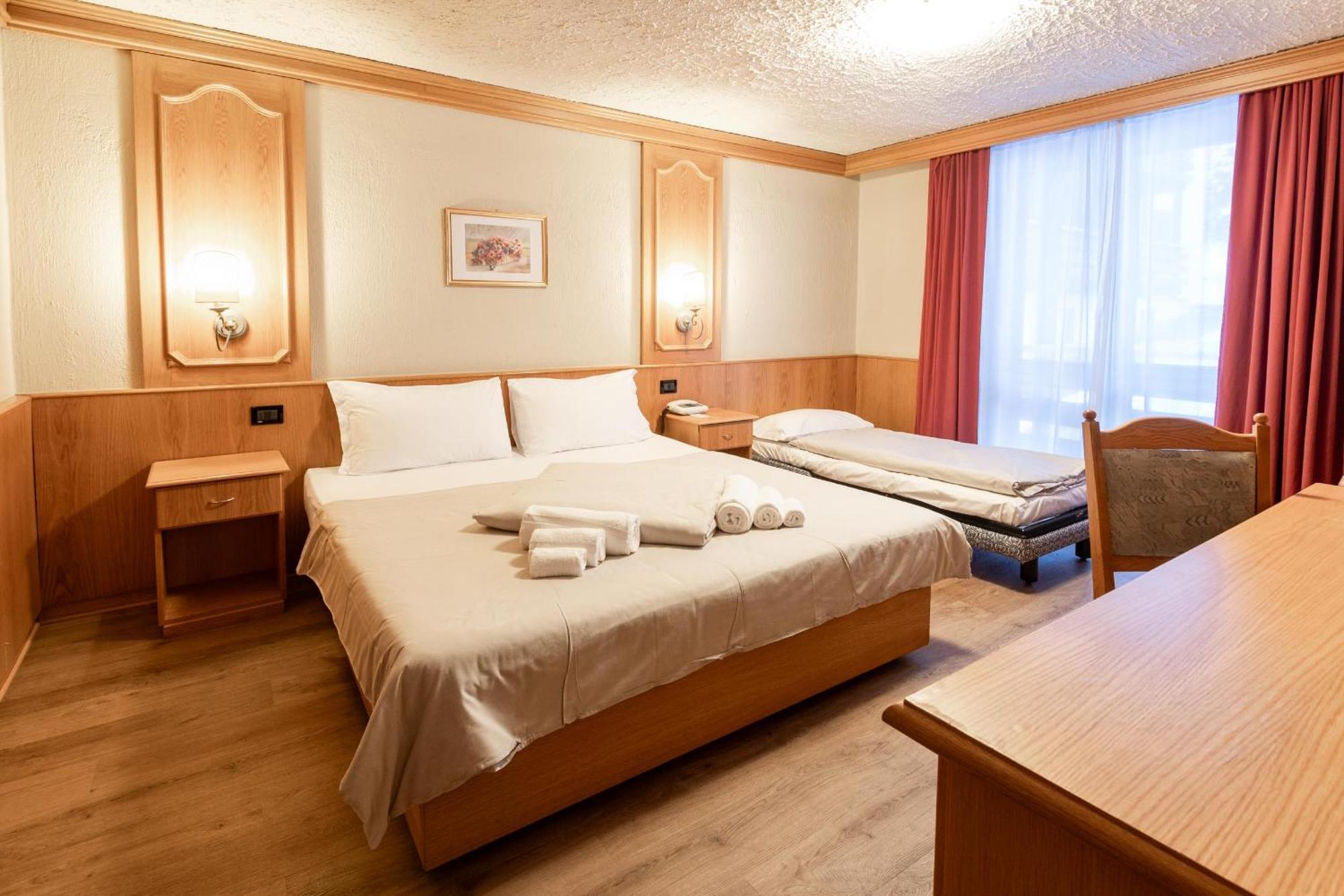 Hotel Intermonti Livigno Ruang foto