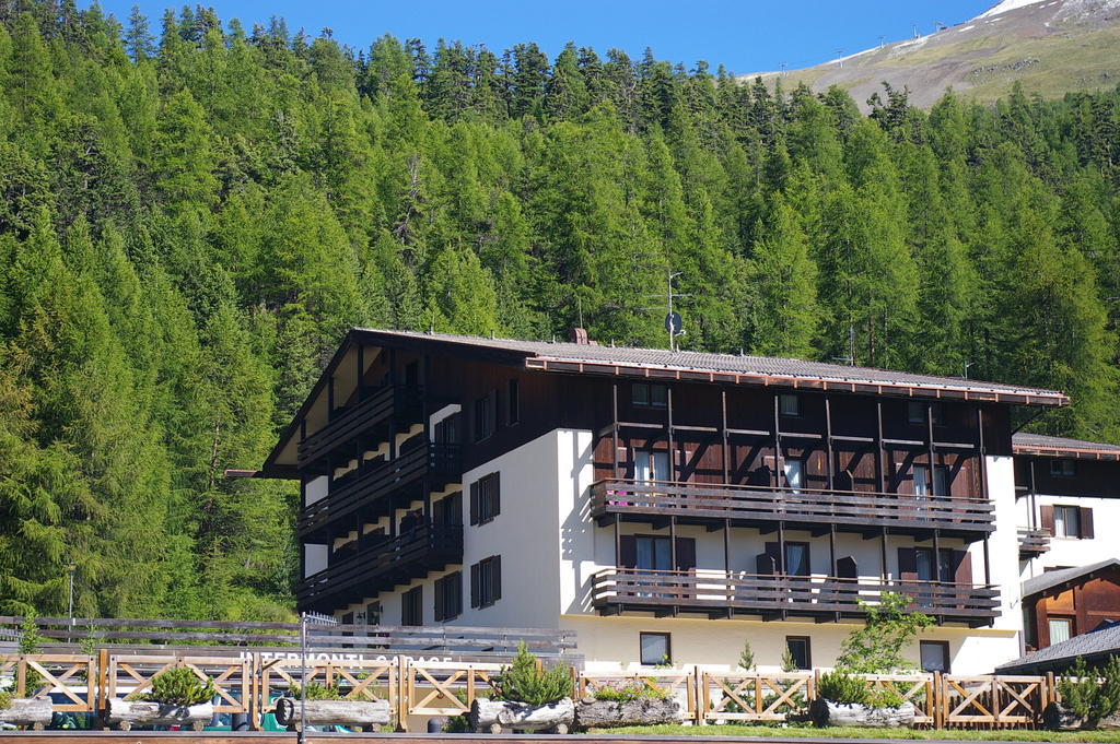 Hotel Intermonti Livigno Bagian luar foto